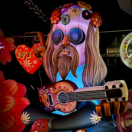 Guitariste hippie gonflable LED géant