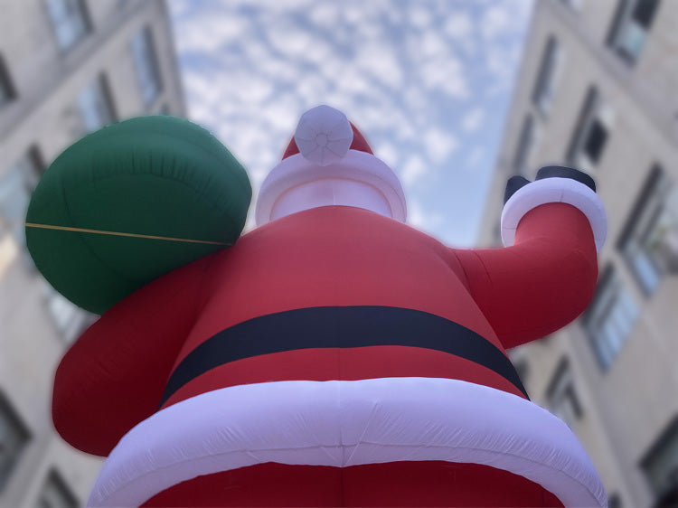 XXL Inflatable Santa Claus – 8 m