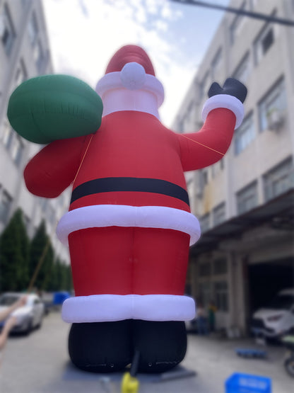 XXL Inflatable Santa Claus – 8 m